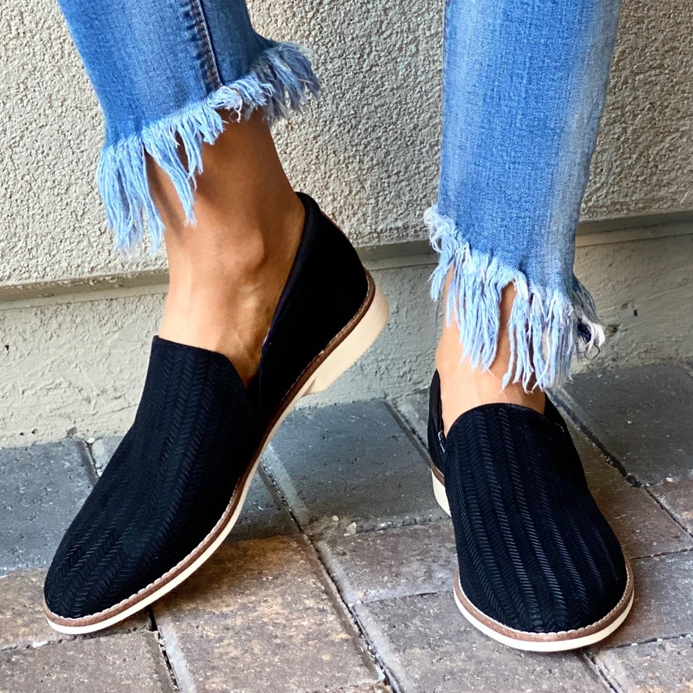 Black Perforated Slip-On Casual Boyfriend Loafers - Picture 4 of 12